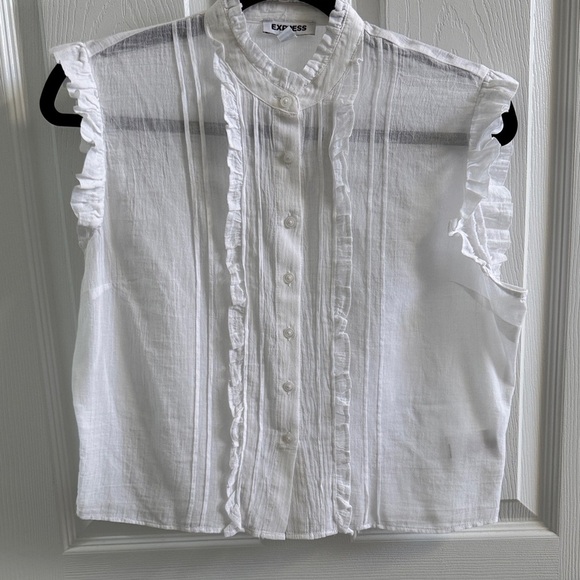 Express-NWOT- Sleeveless White Ruffle Blouse - Picture 1 of 6